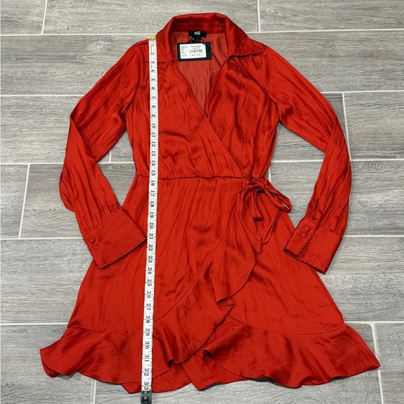 NWT! Paige Tulip Red Parisa Embroidered Detail Satin Wrap Dress. Size XS. - Picture 9 of 14